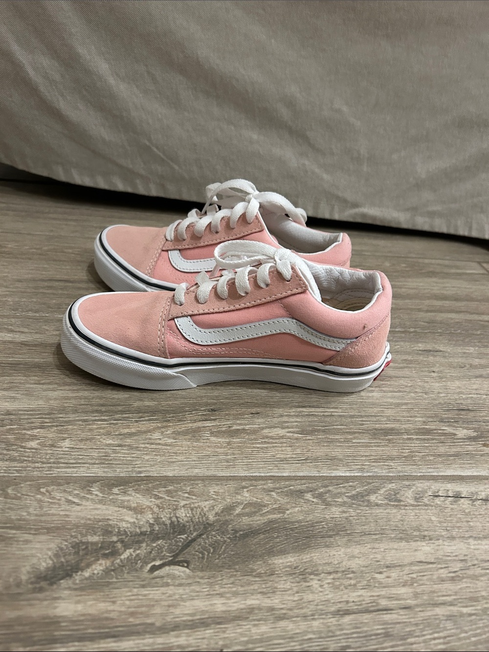 Pink vans old skool sneaker